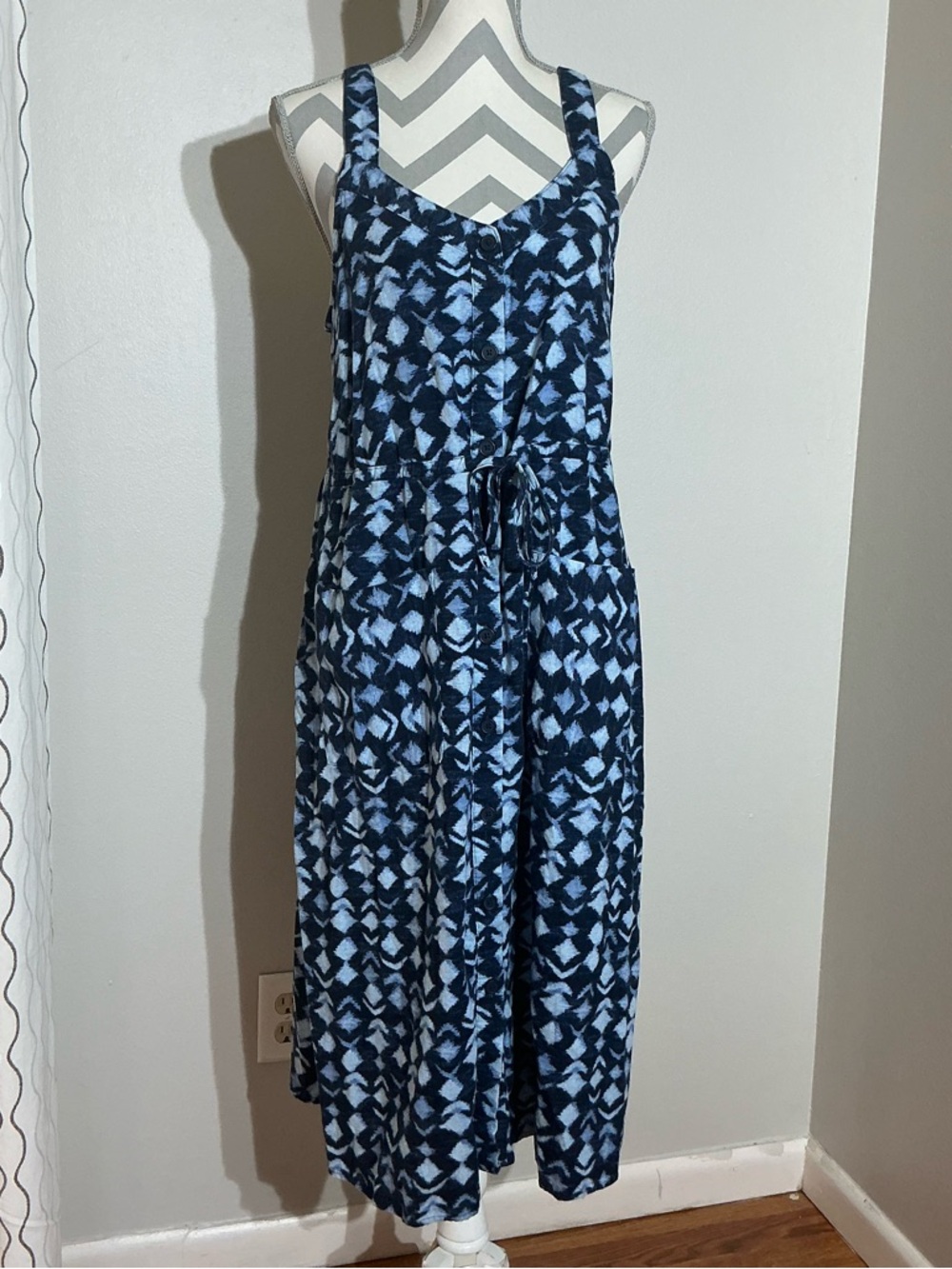 Time and Tru Navy and Light Blue Patterned Midi 8-10